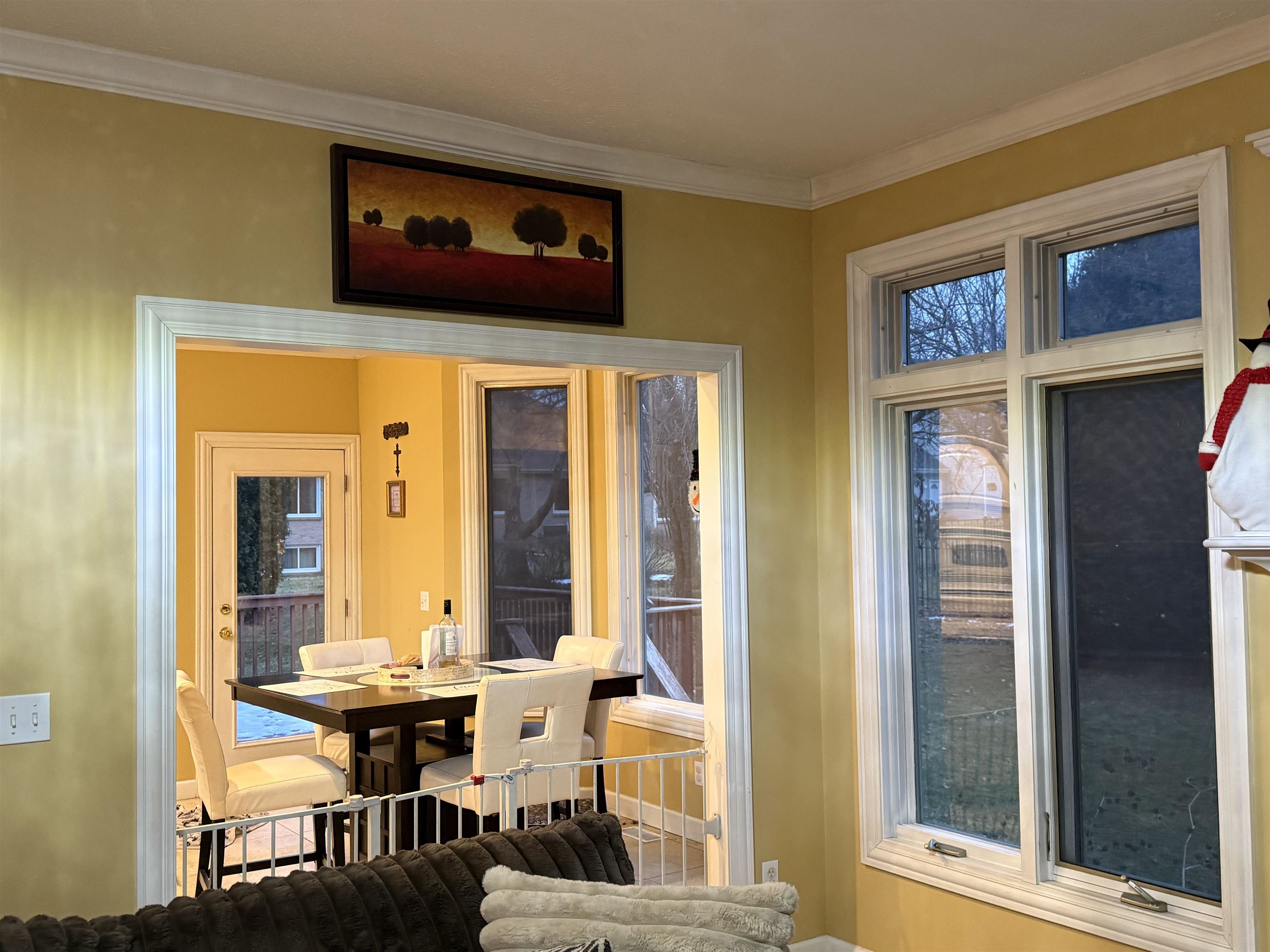 649 Roxbury Road Rockford, IL 61107 - Photo 10 of 19 a living room with furniture and a window