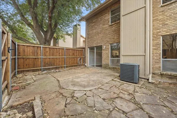 $284,900 | 3022 Eastpark Drive, Garland, TX 75044