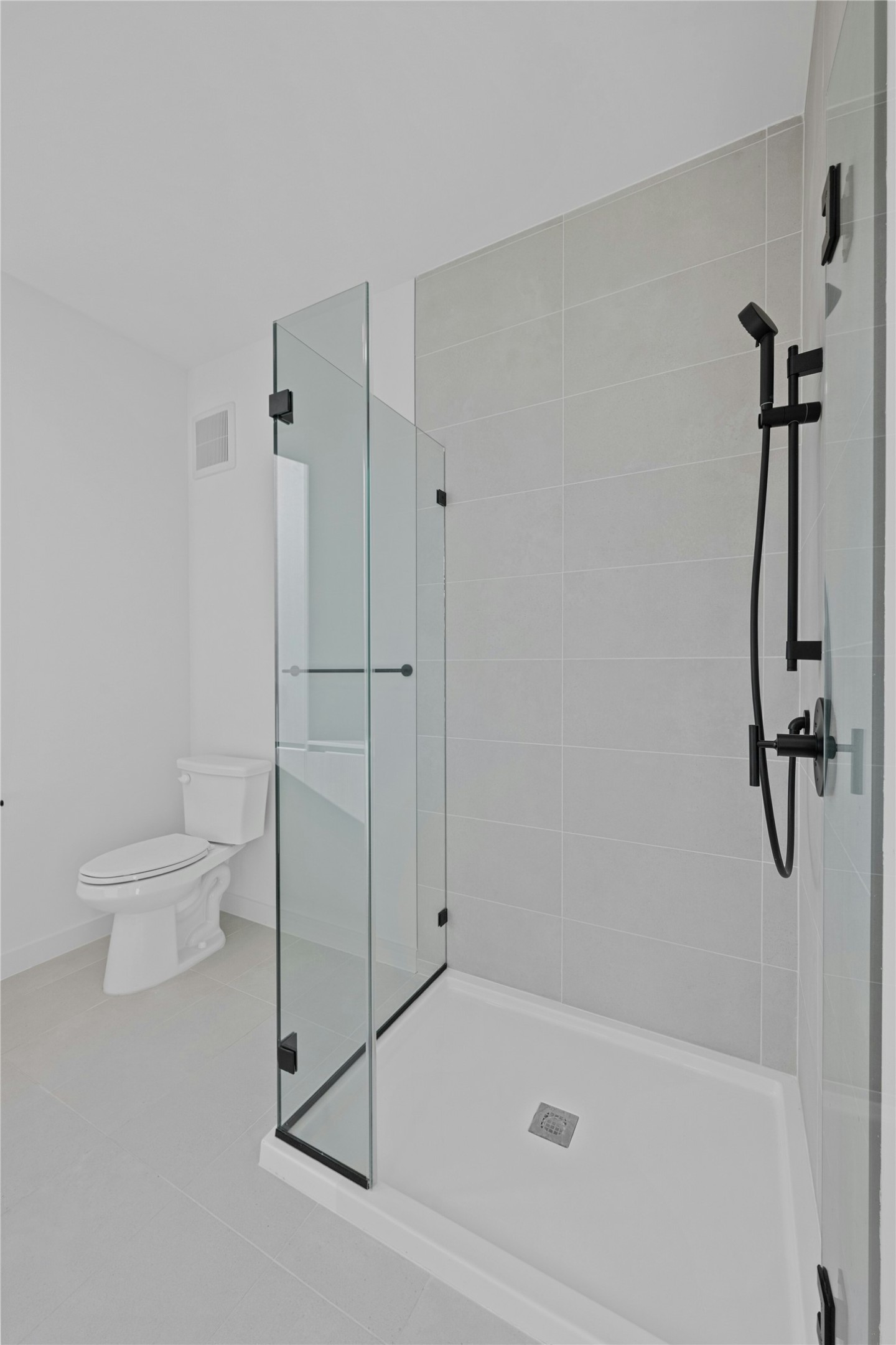 2209 South 1st Street, Unit 321 Austin, TX 78704 - Photo 19 of 40 a bathroom with a shower