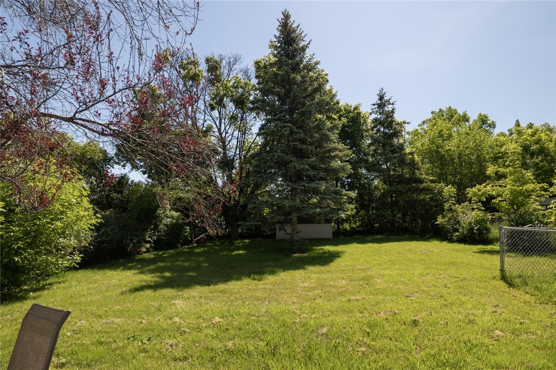 110 Brookhaven Terrace Rochester, NY 14621 - Photo 5 of 24