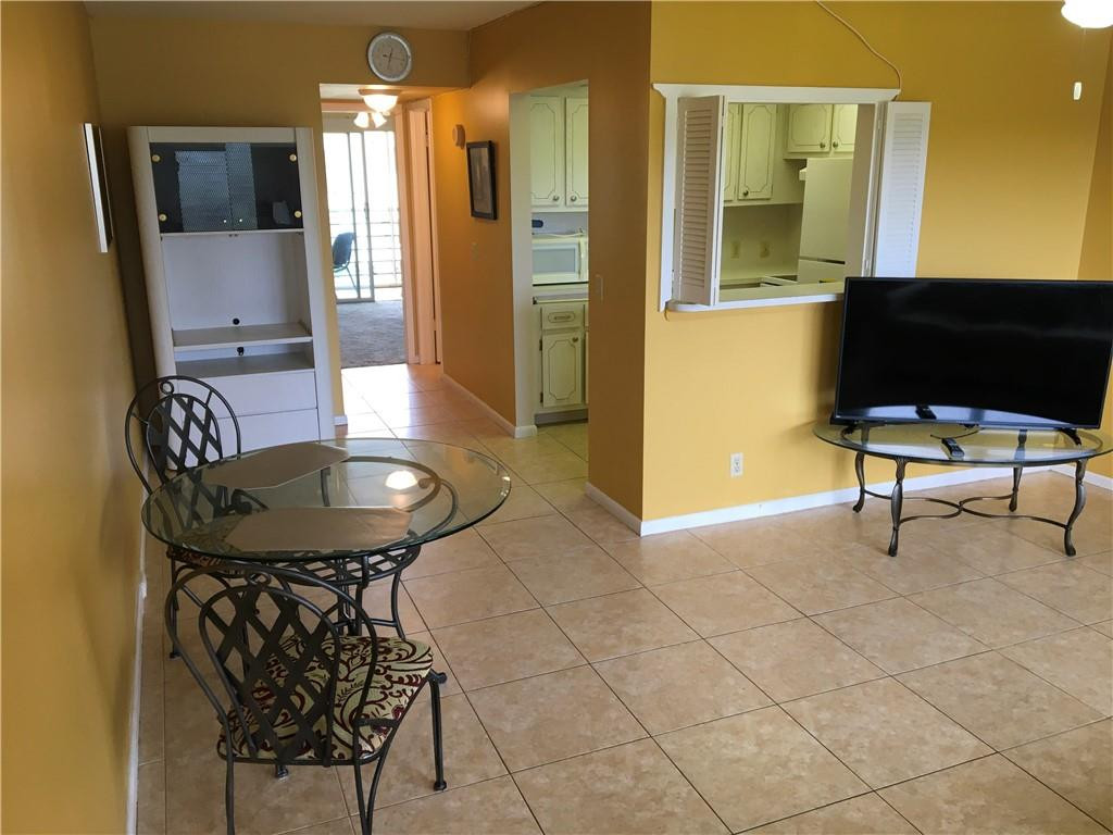 273 Preston F, Unit 273 Boca Raton, FL 33434 - Photo 3 of 28 Photo 3