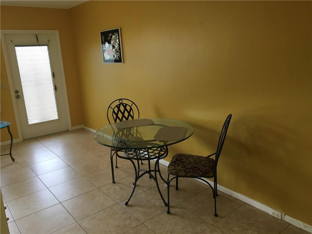 273 Preston F, Unit 273 Boca Raton, FL 33434 - Photo 7 of 28 Photo 7