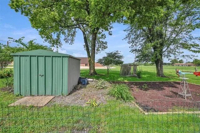 $148,000 | 208 4th Street, Winchester, KS 66097