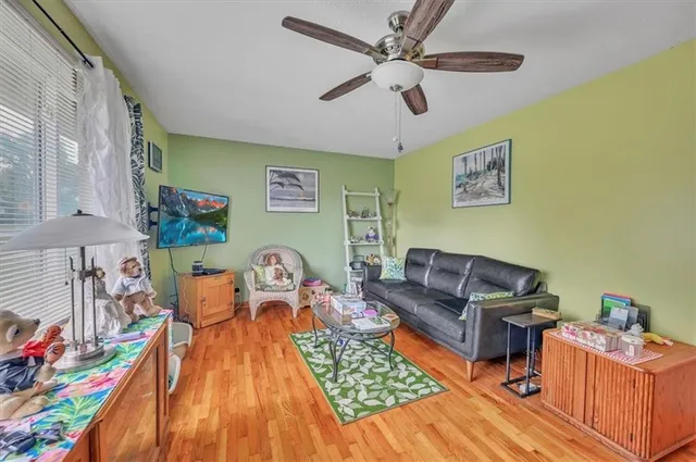 $148,000 | 208 4th Street, Winchester, KS 66097