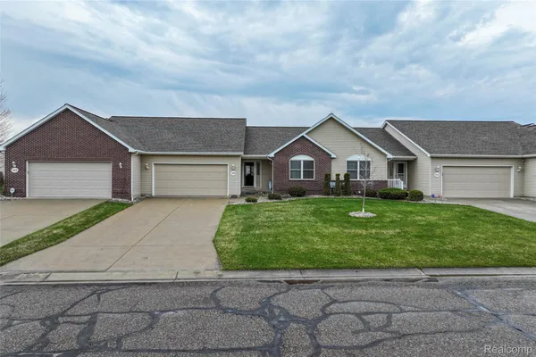 $254,900 | 7039 Rosewood Drive, Flushing, MI 48433