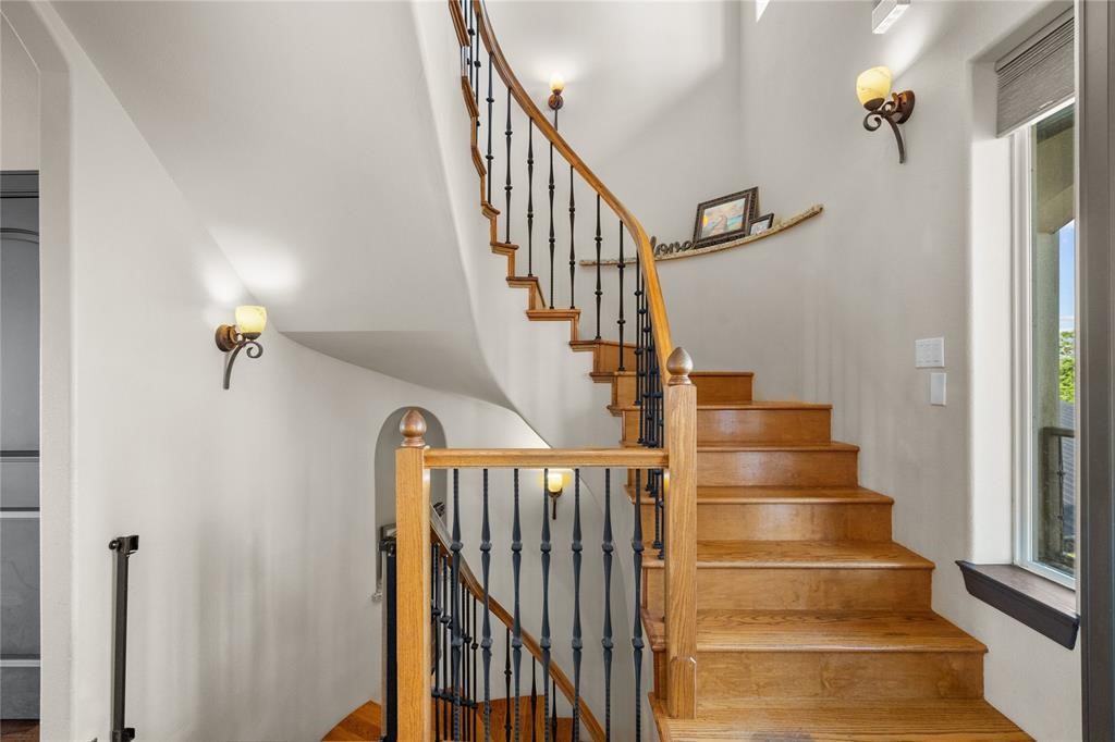 607 28th Street San Leon, TX 77539 - Photo 27 of 44 a view of entryway and hall with wooden floor