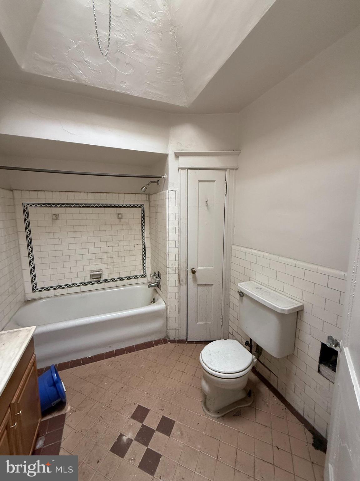 6726 Wyncote Avenue Philadelphia, PA 19138 - Photo 15 of 35 a bathroom with a toilet and a shower