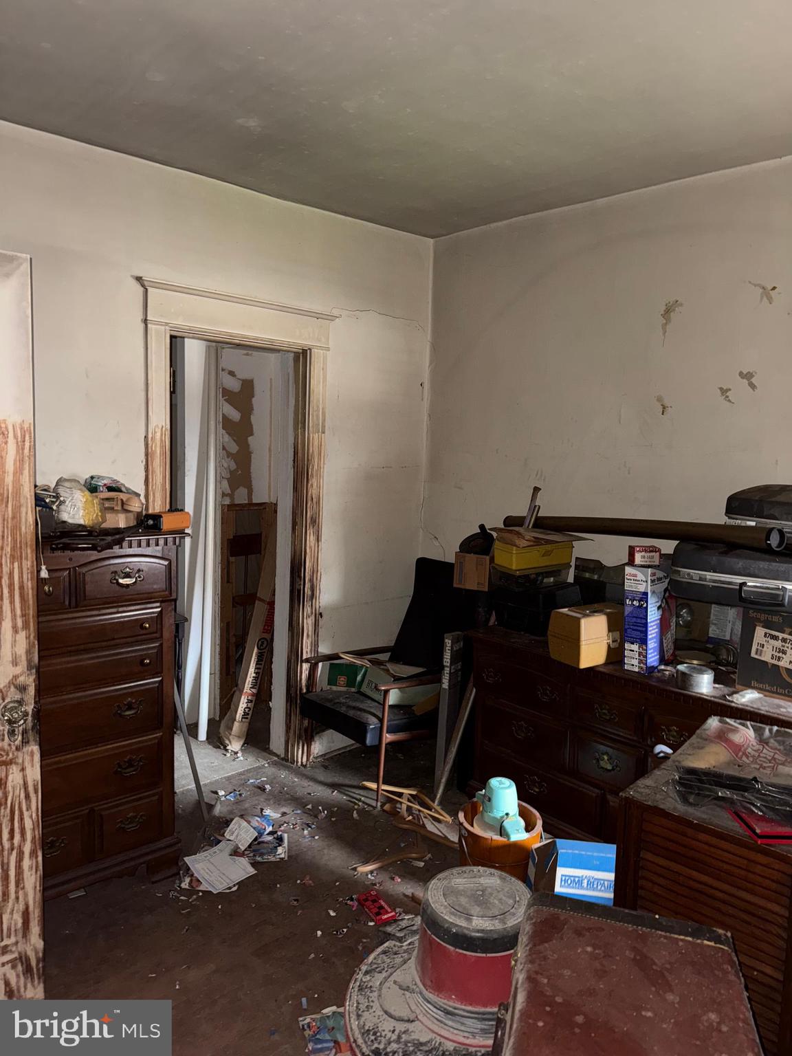 6726 Wyncote Avenue Philadelphia, PA 19138 - Photo 25 of 35 a room with storage and utility