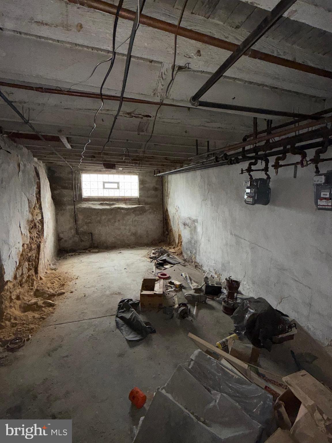 6726 Wyncote Avenue Philadelphia, PA 19138 - Photo 28 of 35 a room with gym equipment