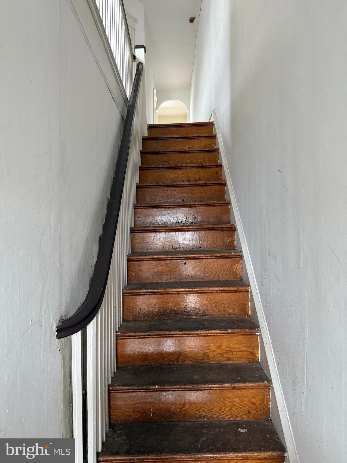 6726 Wyncote Avenue Philadelphia, PA 19138 - Photo 3 of 35 a view of entryway