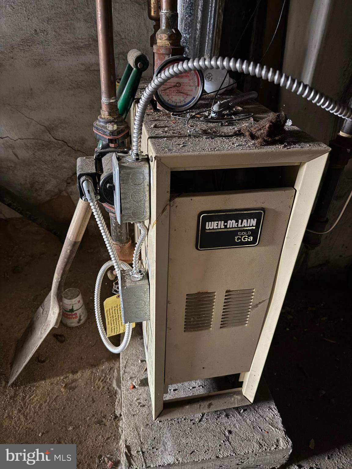 6726 Wyncote Avenue Philadelphia, PA 19138 - Photo 32 of 35 a view of washer and dryer
