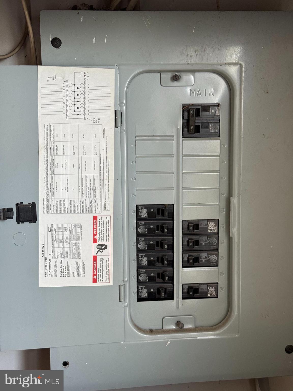 6726 Wyncote Avenue Philadelphia, PA 19138 - Photo 9 of 35 a close view of electric appliances