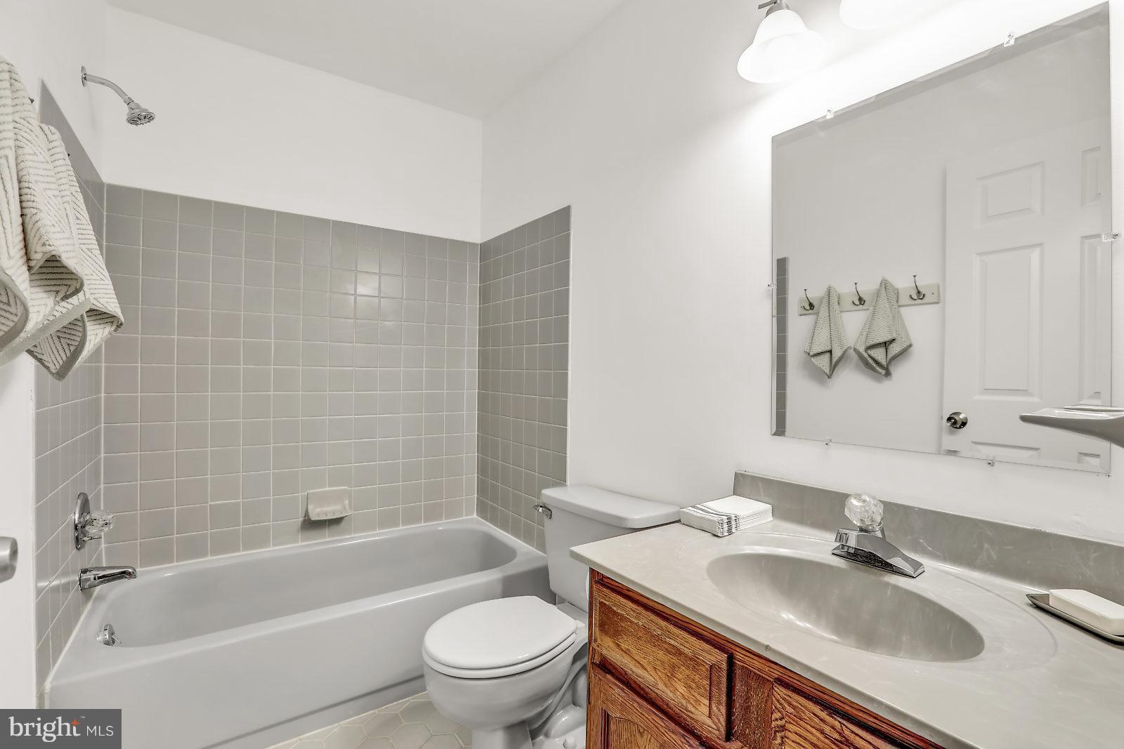 765 Cliff Road Bensalem, PA 19020 - Photo 15 of 26 Gallery Image 15