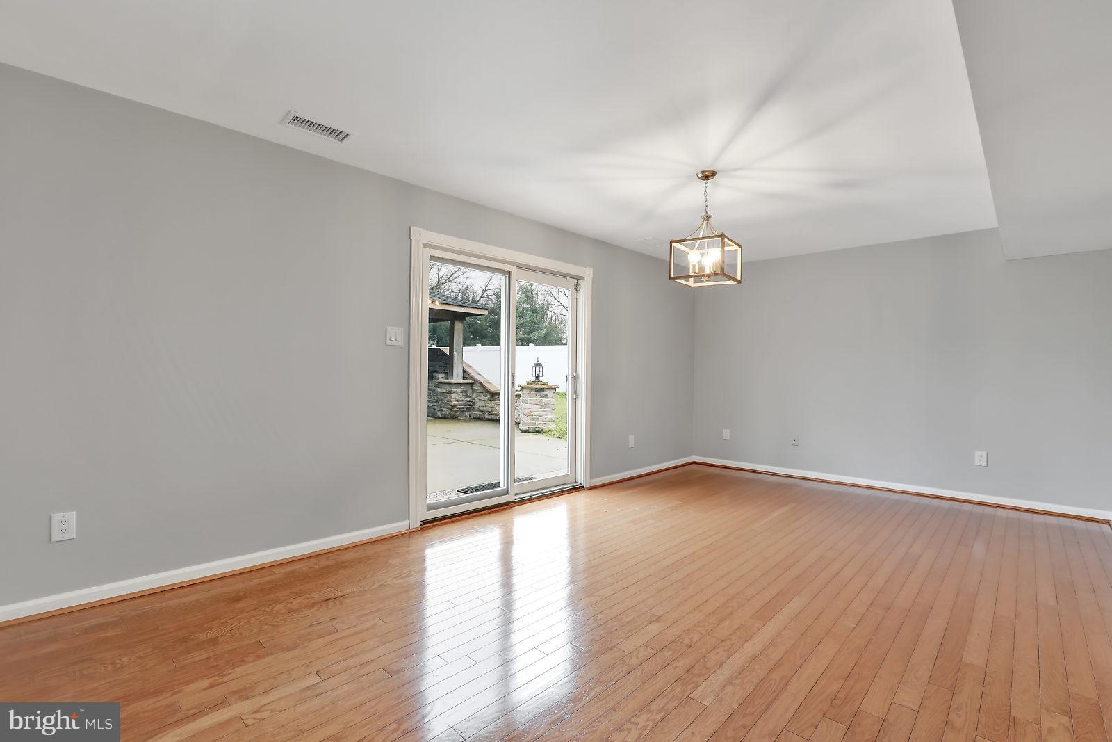 765 Cliff Road Bensalem, PA 19020 - Photo 10 of 26 Gallery Image 10