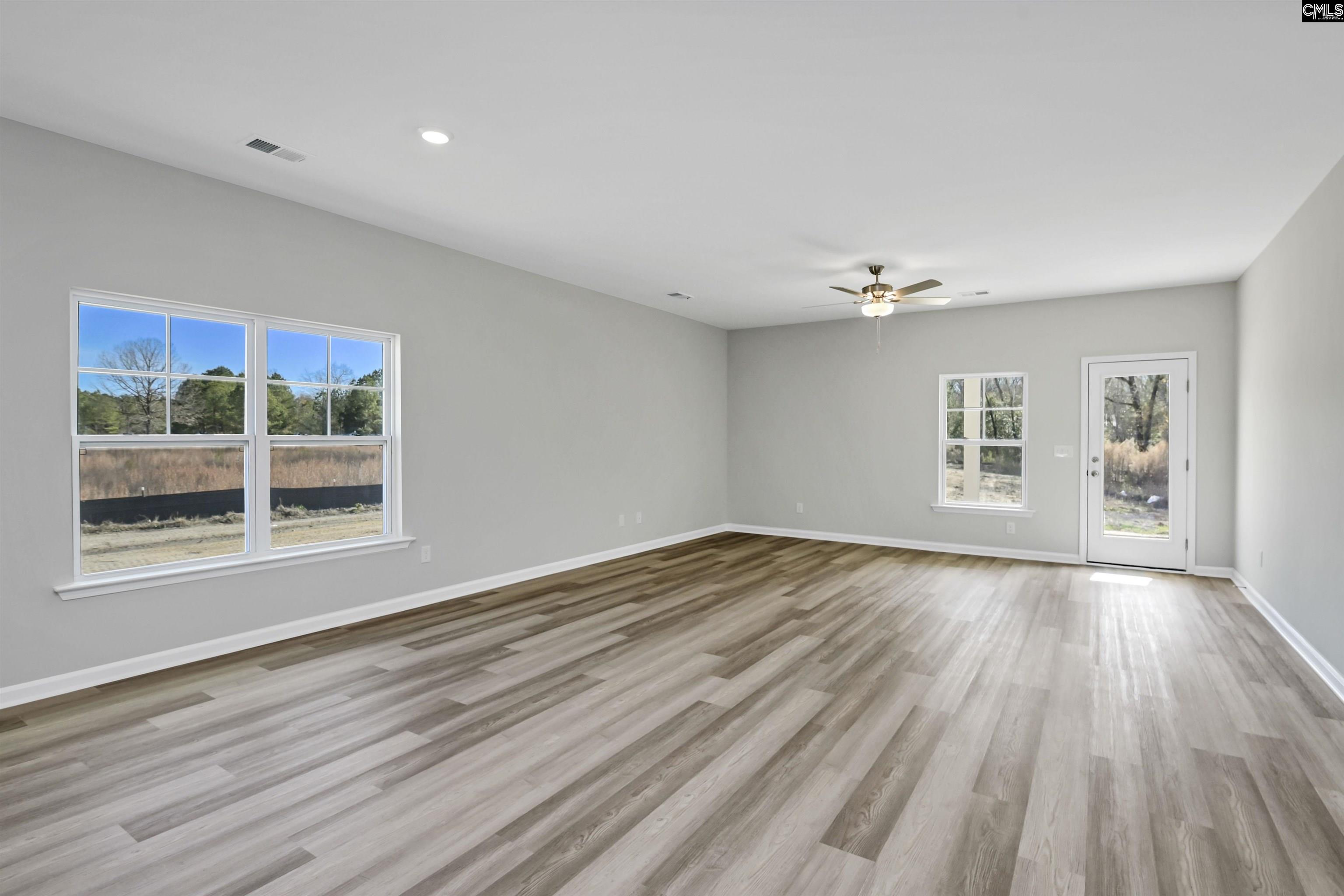 139 Middlesex Court Lugoff, SC 29078 - Photo 5 of 17