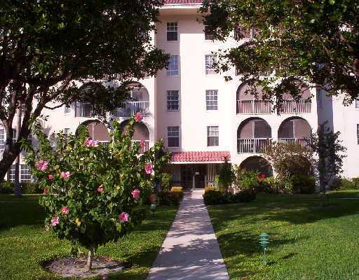 250 Northeast 20th Street, Unit 103 Boca Raton, FL 33431 - Photo 1 of 8 Primary Photo