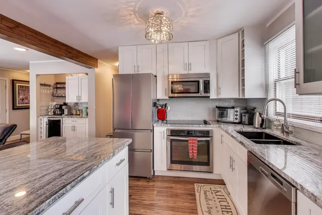 $675,000 | N3252 Robin Road, Geneva, WI 53147