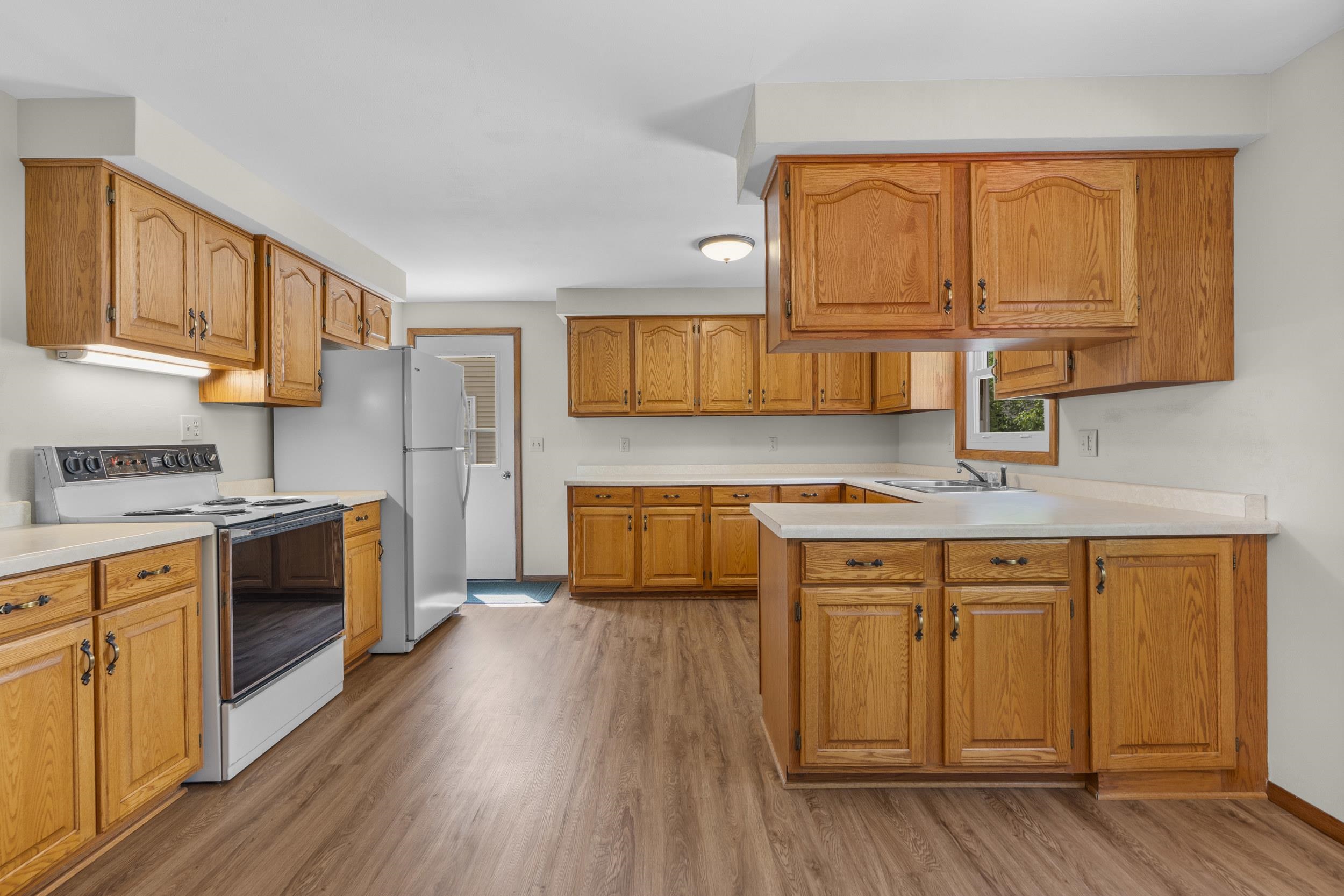 1136 West Roberts Avenue Appleton, WI 54914 - Photo 13 of 58
