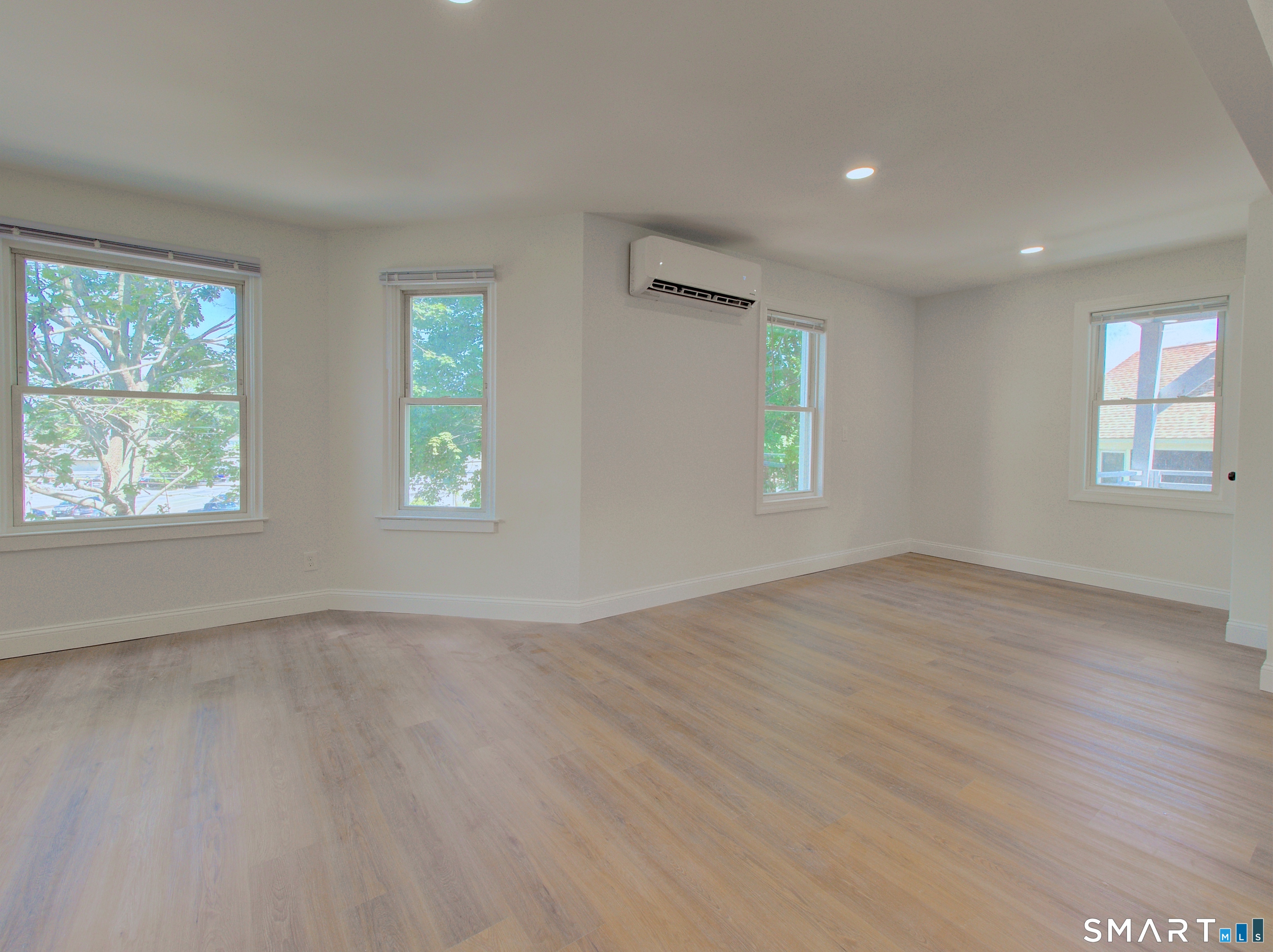 16 Benham Road, Unit C Groton, CT 06340 - Photo 6 of 9