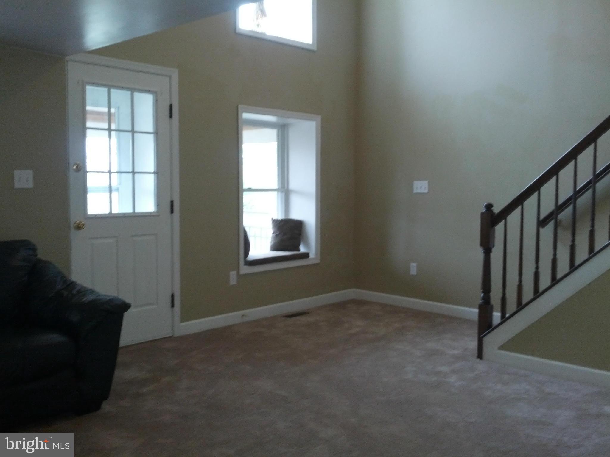 9626 Hall Road Frederick, MD 21701 - Photo 9 of 30 Family Room