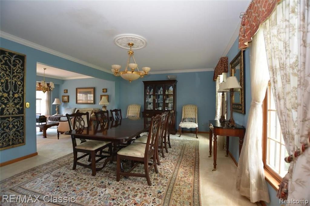 21635 Stanstead Road Northville, MI 48167 - Photo 7 of 41