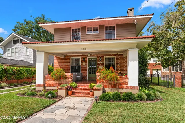 front view of house with a yard