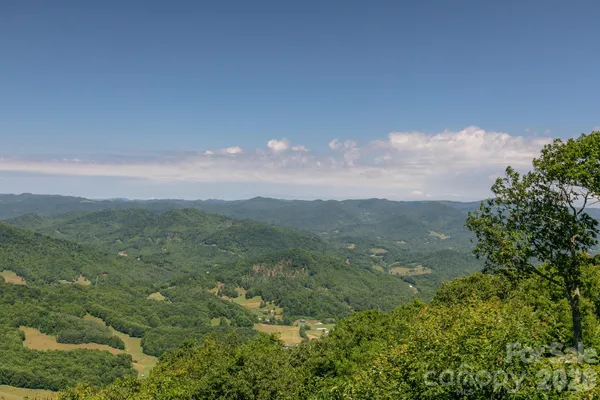 $550,000 | 140 Slickrock Road, Unit F3, Burnsville, NC 28714