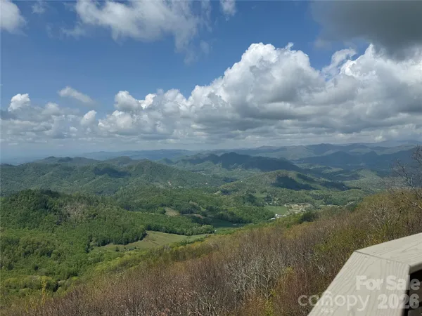 $550,000 | 140 Slickrock Road, Unit F3, Burnsville, NC 28714