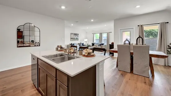 $288,990 | 3204 Charleston Drive, Ennis, TX 75119