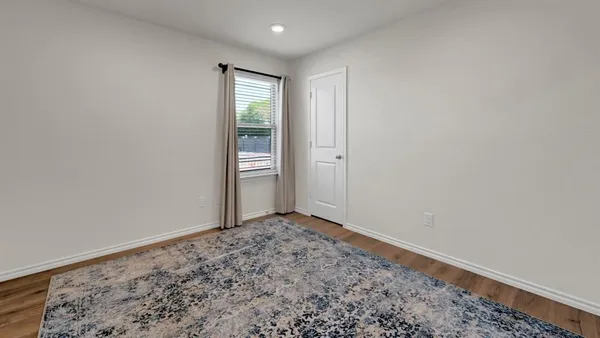 $288,990 | 3204 Charleston Drive, Ennis, TX 75119