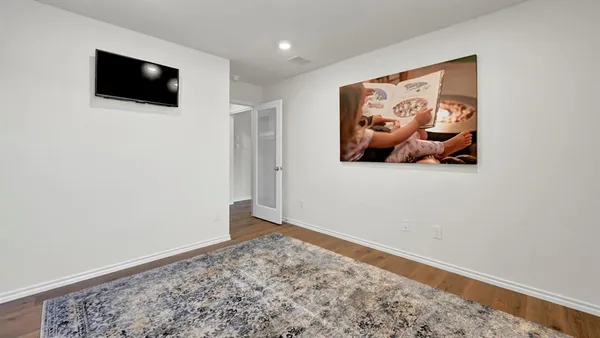 $288,990 | 3204 Charleston Drive, Ennis, TX 75119