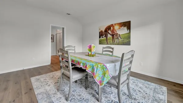 $288,990 | 3204 Charleston Drive, Ennis, TX 75119