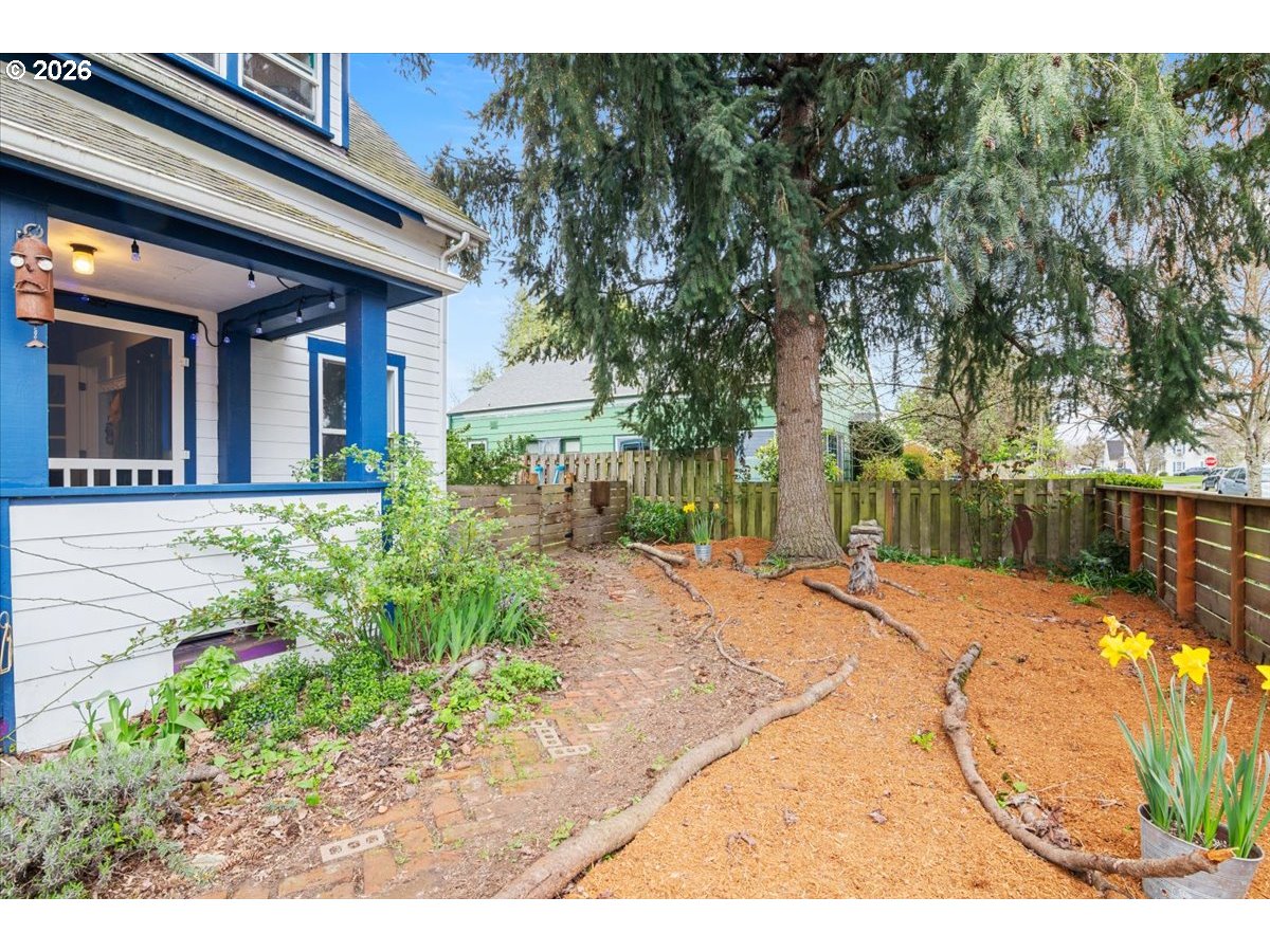 111 South 3rd Street Independence, OR 97351 - Photo 42 of 45