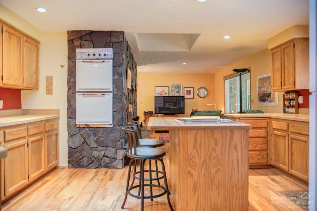 19145 Klippel Road Bend, OR 97703 - Photo 7 of 25 Additional Photo