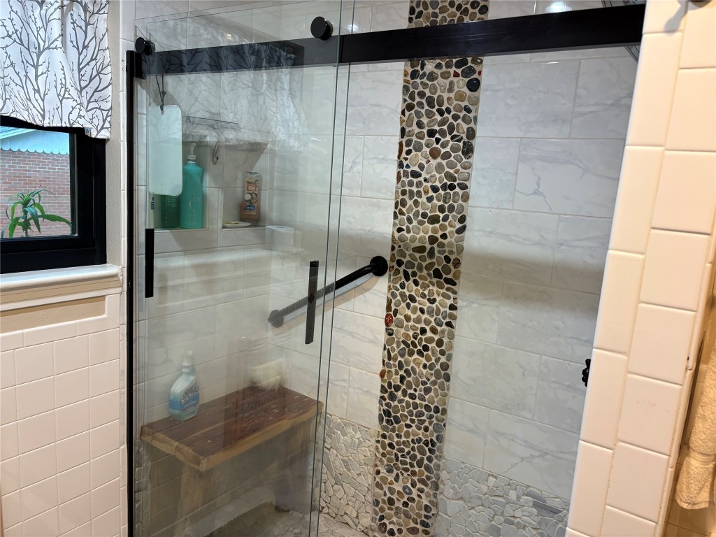 5152 Richardson Road East Livingston, TX 77351 - Photo 10 of 13 a bathroom with a shower