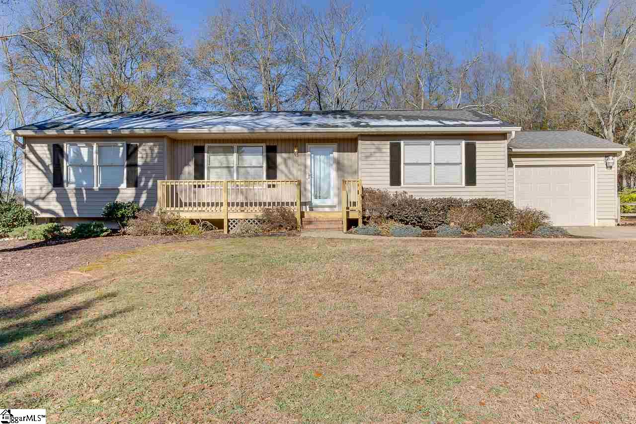 196 State Rd S-42-751 Lyman, SC 29365 - Photo 1 of 32