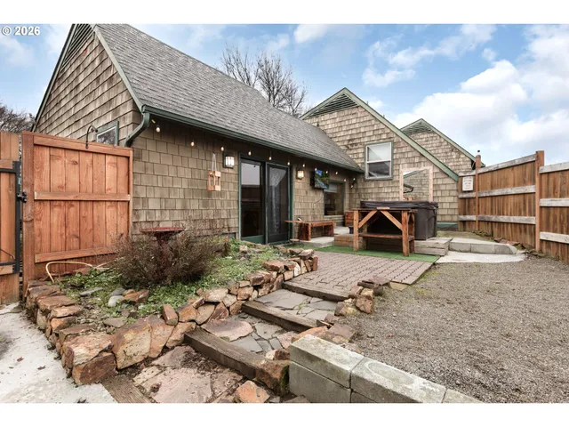 $649,000 | 605 Deerwood Court, Winston, OR 97496