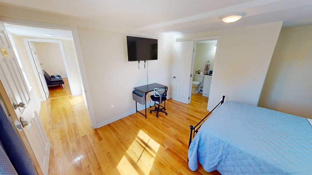 266 Webster Street Worcester, MA 01603 - Photo 18 of 29