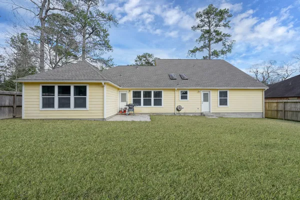 $2,550 | 12102 Mustang Avenue, Willis, TX 77378
