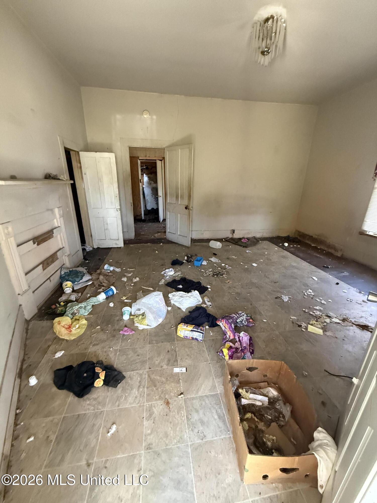 366 Elm Street Grenada, MS 38901 - Photo 6 of 13 IMG_6185