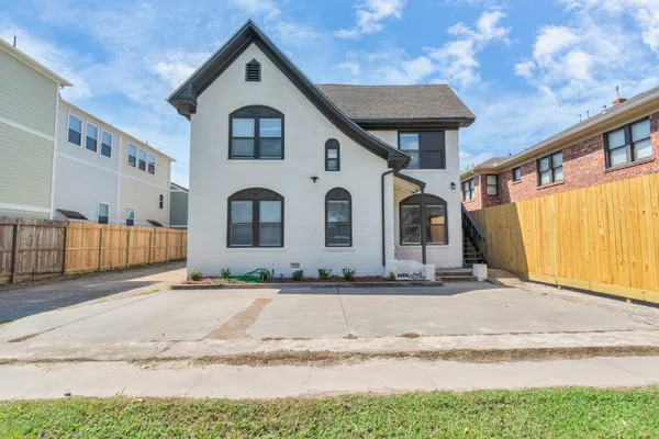 $2,200 | 1812 Wheeler Avenue, Houston, TX 77004