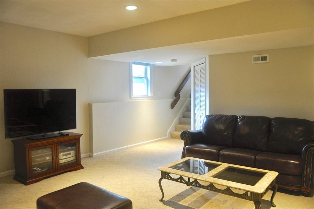 1106 Treasure Island Road, Unit 1106 Webster, MA 01570 - Photo 34 of 37 Gallery Image 34