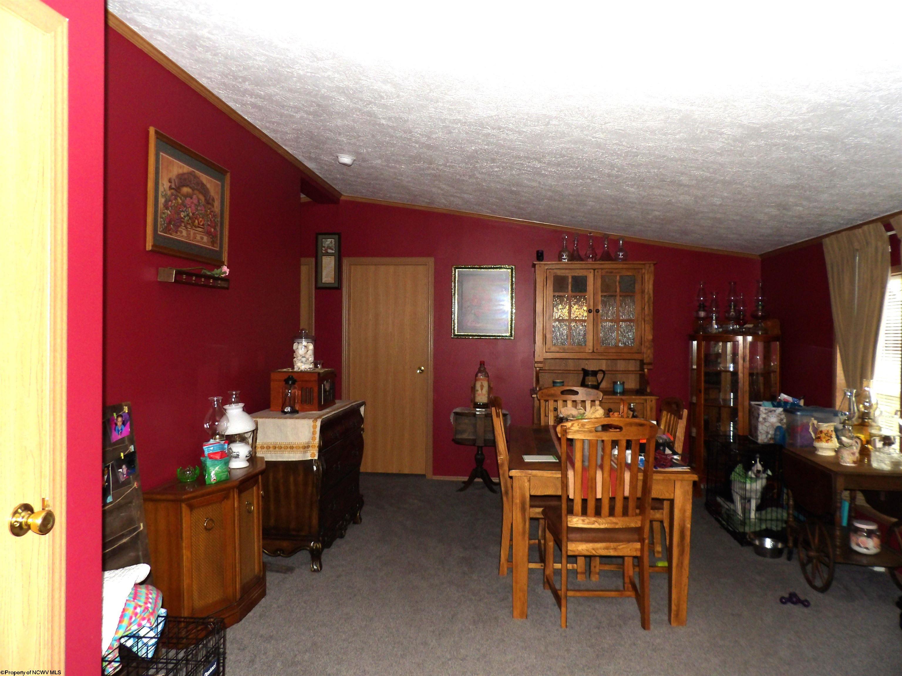 597 Q Road Reedsville, WV 26547 - Photo 7 of 29 Gallery Image 7