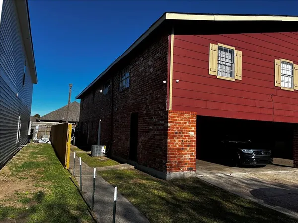 $387,900 | 2904 North Monterey Court, Gretna, LA 70056