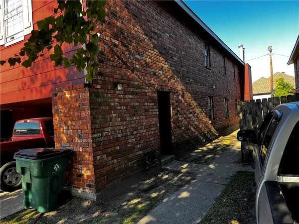 $387,900 | 2904 North Monterey Court, Gretna, LA 70056