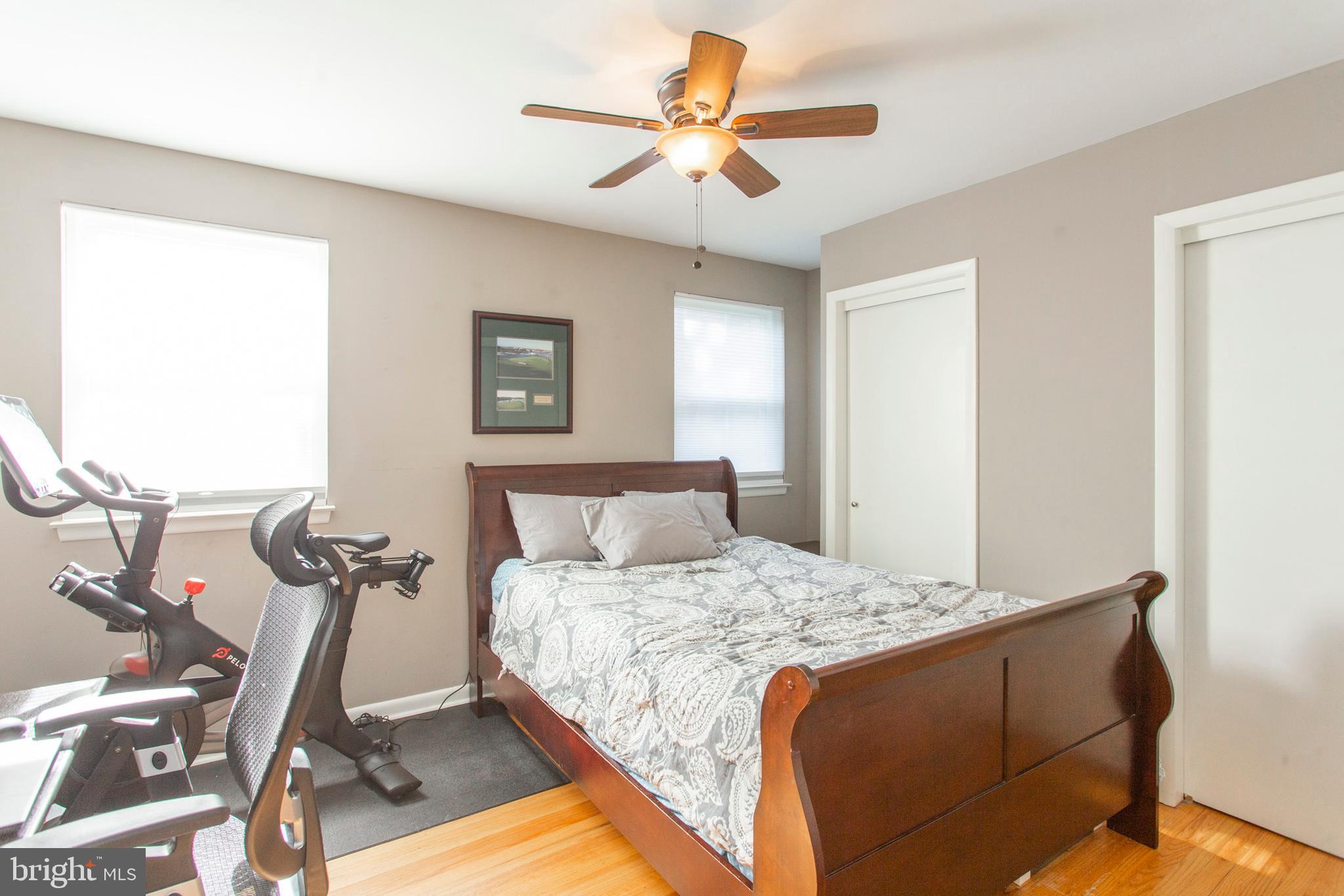 509 South 5th Street Philadelphia, PA 19147 - Photo 30 of 38 Bedroom 4 with en-suite bath
