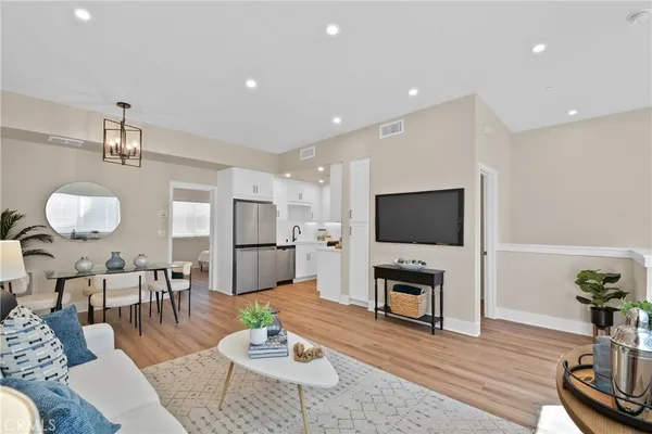 $759,900 | 18092 Prairie Avenue, Unit 104, Torrance, CA 90504