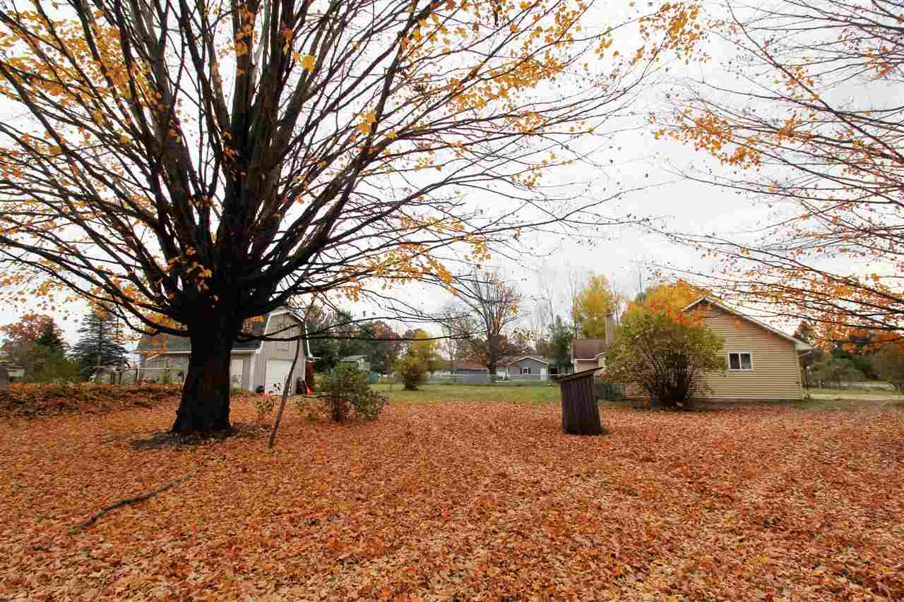 10448 Lake Road Montrose, MI 48457 - Photo 11 of 17