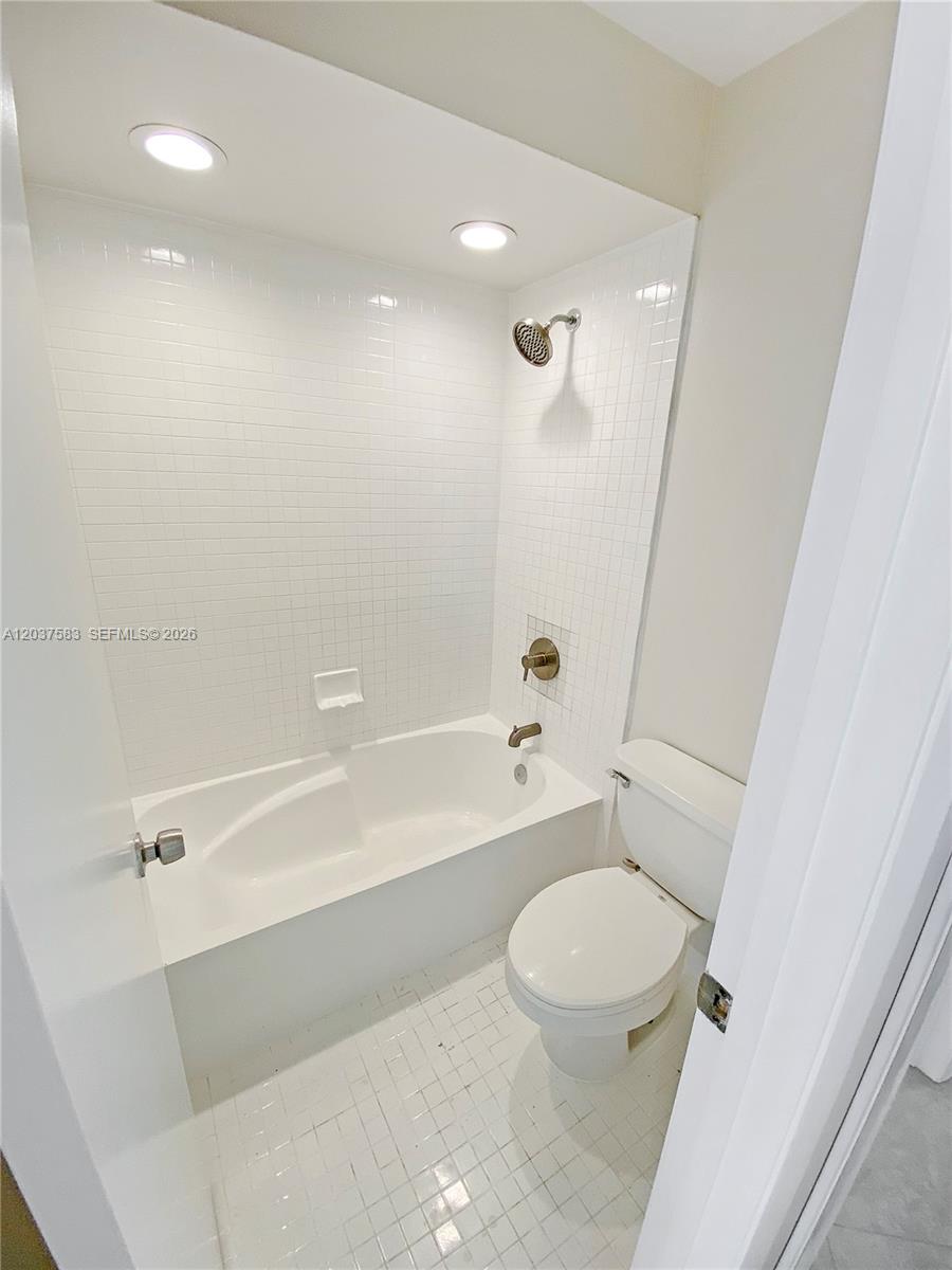 14980 Southwest 48th Terrace, Unit 28F Miami, FL 33185 - Photo 13 of 22