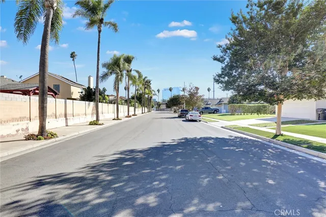 $1,180,000 | 15391 Rushmoor Lane, Huntington Beach, CA 92647
